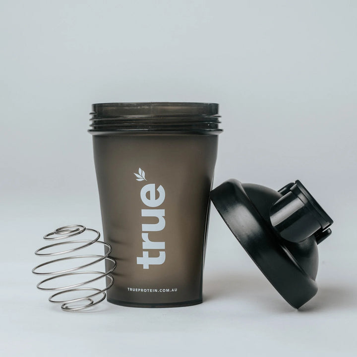 True Protein Protein Shaker 400ml Black opened with spring ball